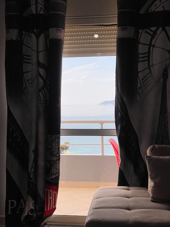 Sea View *